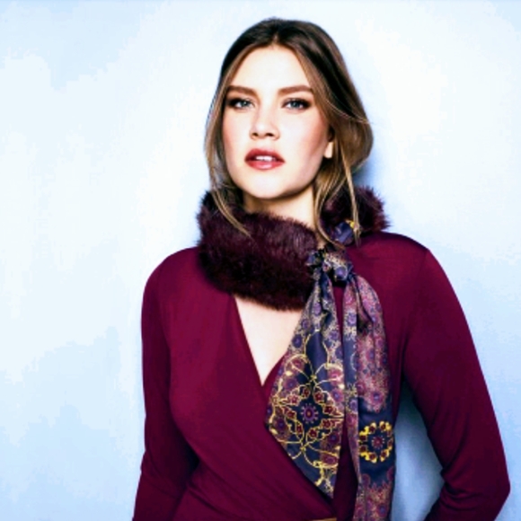 FAUX-FUR FASHION STOLE. Brand NEW! - Picture 2 of 2